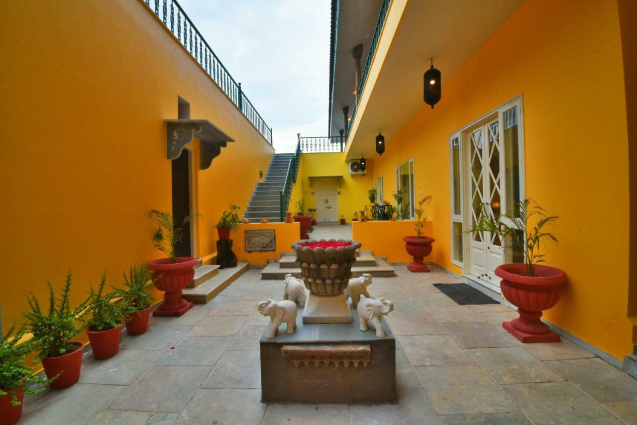 Premkunj Hotel Udaipur Bagian luar foto