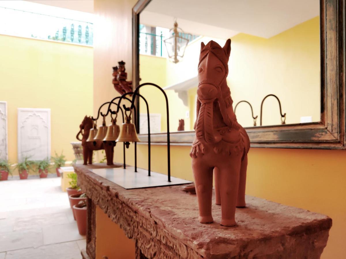 Premkunj Hotel Udaipur Bagian luar foto