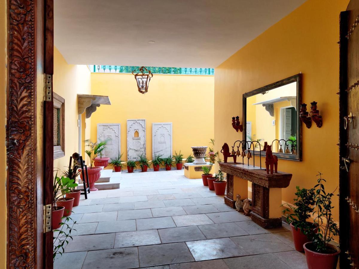 Premkunj Hotel Udaipur Bagian luar foto