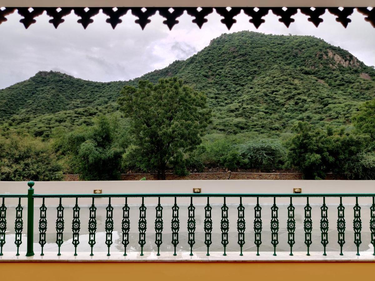 Premkunj Hotel Udaipur Bagian luar foto