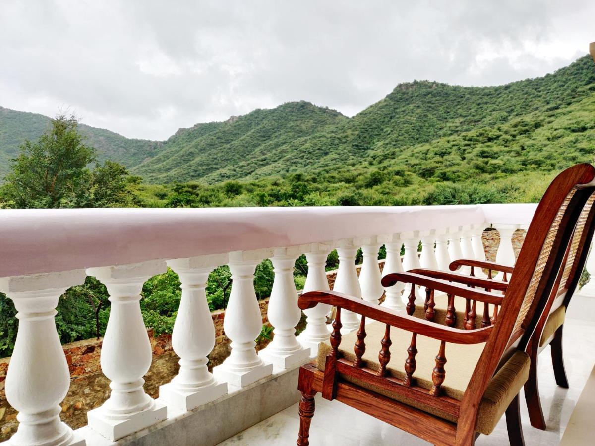 Premkunj Hotel Udaipur Bagian luar foto