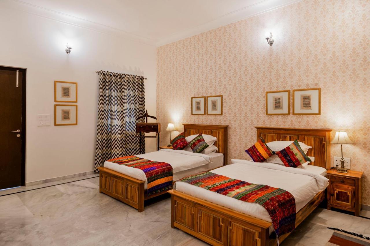 Premkunj Hotel Udaipur Bagian luar foto